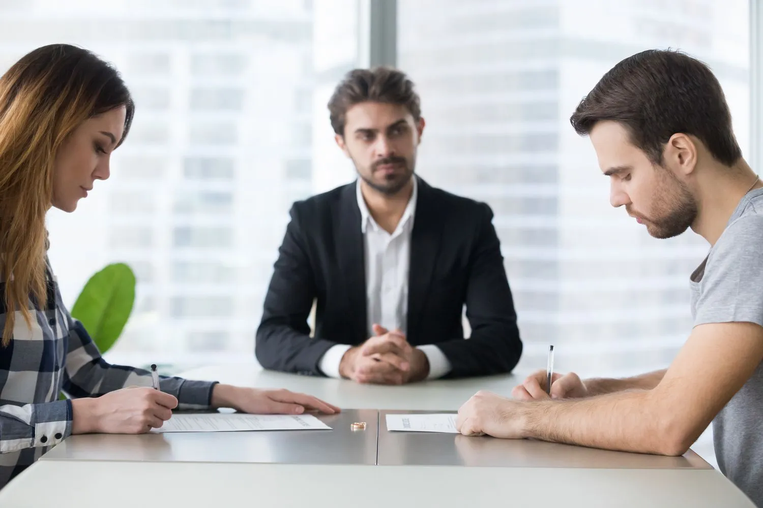 How EH Mediation Guides Couples Toward Fair and Balanced Outcomes Grays