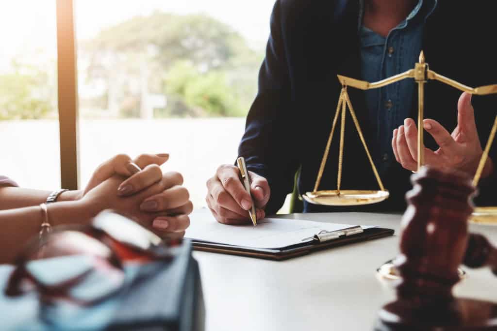 Court Applications vs. Mediation: A Less Stressful Path with EH Mediation Grays